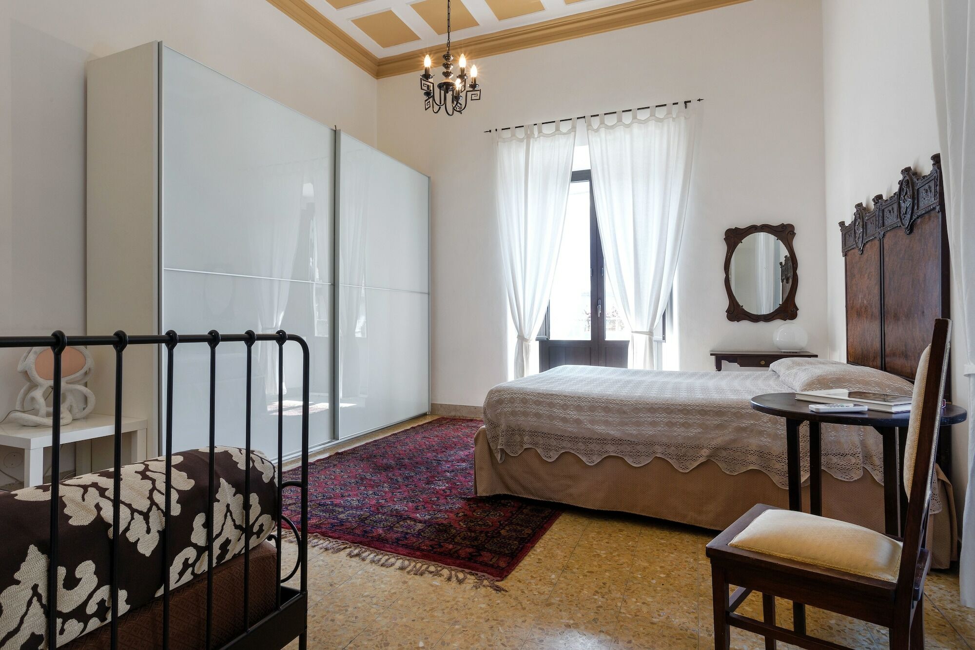 Alcala Living Apartment Deluxe Bed & Breakfast