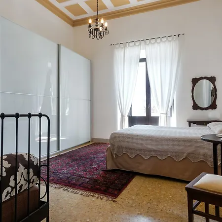 Alcala Living Apartment Deluxe Catania Exterior photo